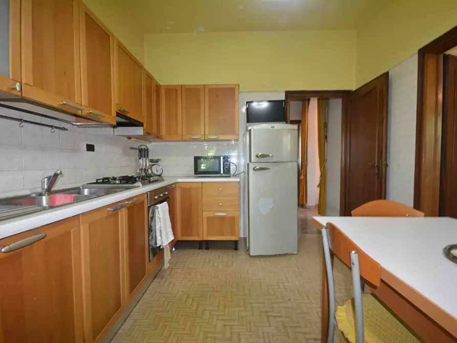 Immagine 8 di Villa in vendita  a Lucca