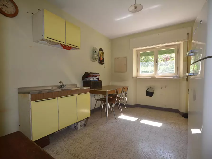 Immagine 22 di Villa in vendita  a Lucca