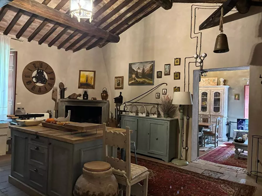 Immagine 8 di Rustico / casale in vendita  a Camaiore