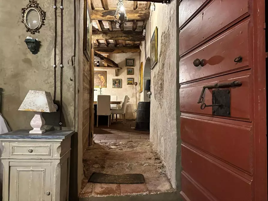 Immagine 15 di Rustico / casale in vendita  a Camaiore