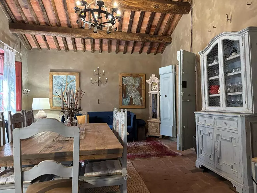 Immagine 9 di Rustico / casale in vendita  a Camaiore