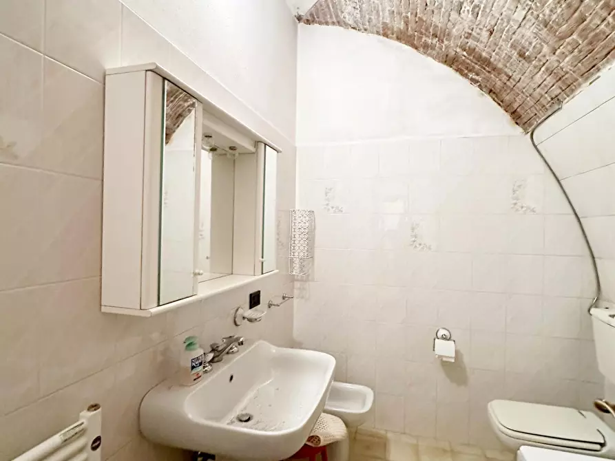 Immagine 15 di Rustico / casale in vendita  a Capannori