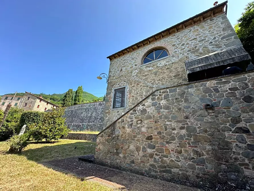 Immagine 2 di Rustico / casale in vendita  a Capannori