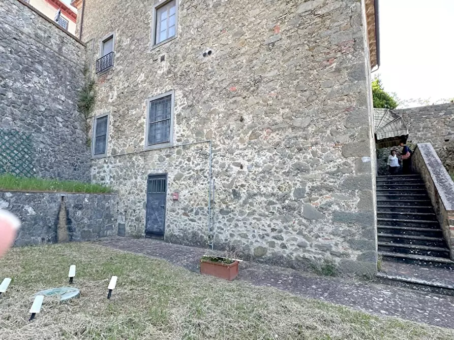 Immagine 24 di Rustico / casale in vendita  a Capannori