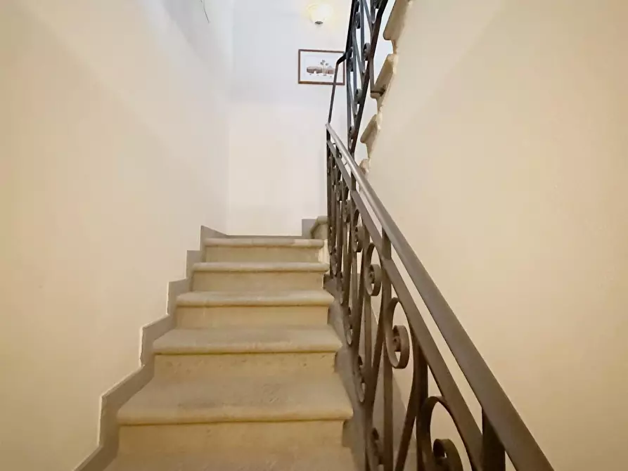 Immagine 9 di Rustico / casale in vendita  a Capannori