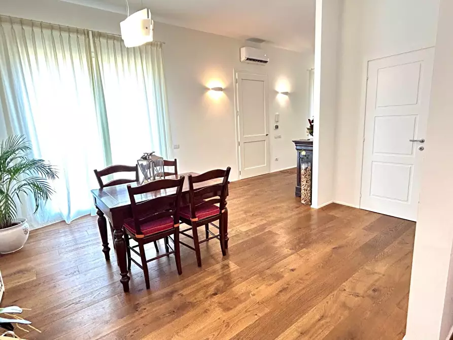 Immagine 16 di Villa in vendita  a Ponsacco