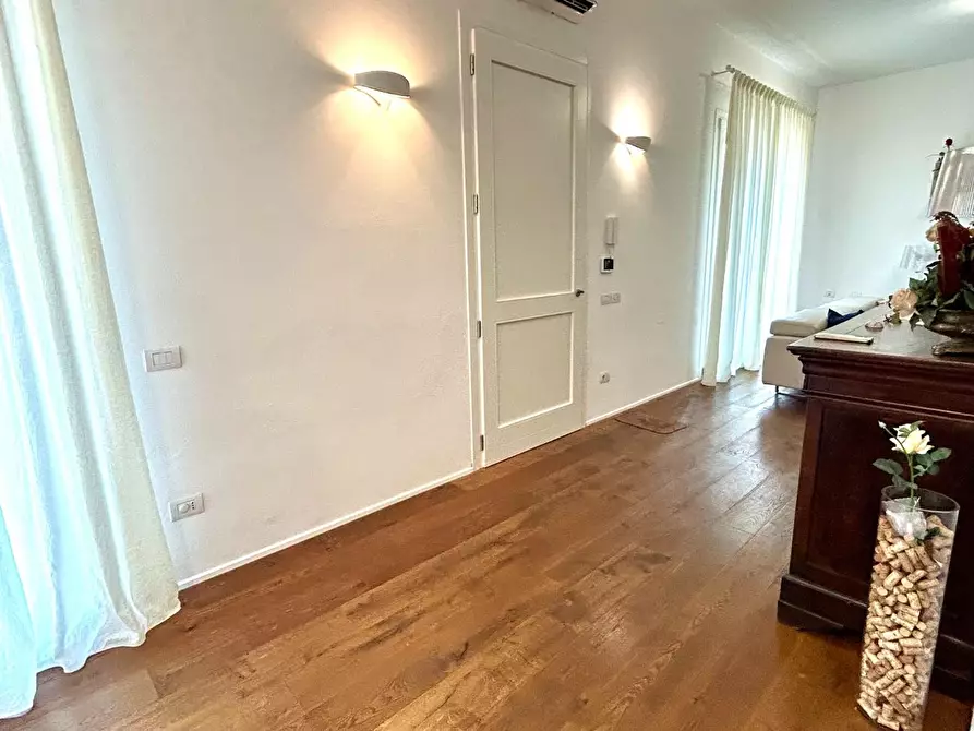 Immagine 17 di Villa in vendita  a Ponsacco