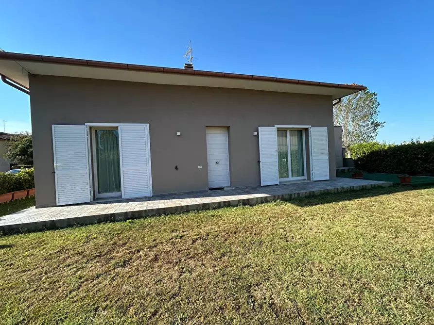 Immagine 3 di Villa in vendita  a Ponsacco