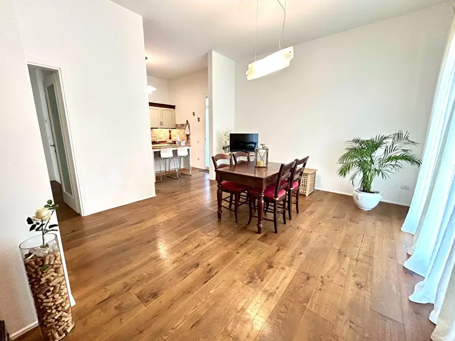 Immagine 8 di Villa in vendita  a Ponsacco