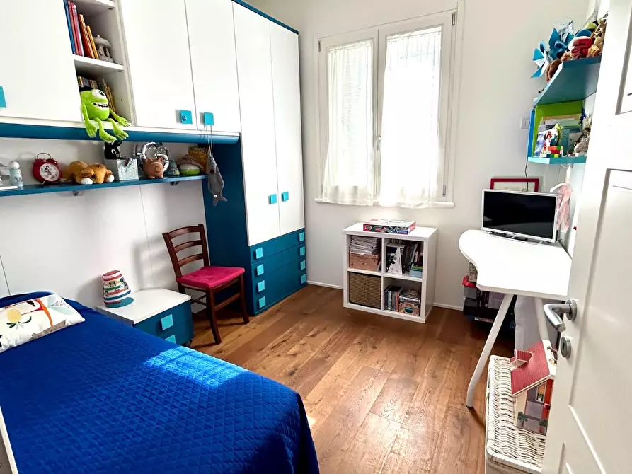 Immagine 11 di Villa in vendita  a Ponsacco