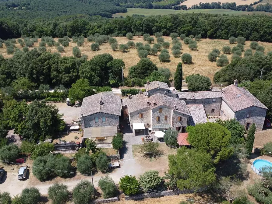 Immagine 22 di Villetta a schiera in vendita  a Siena