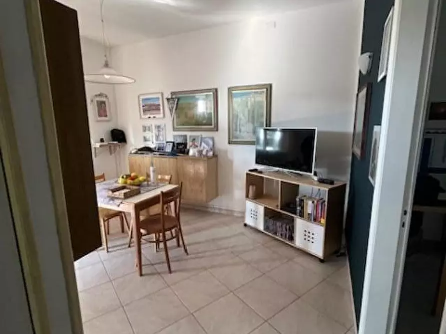 Immagine 3 di Porzione di casa in vendita  a Ortonovo