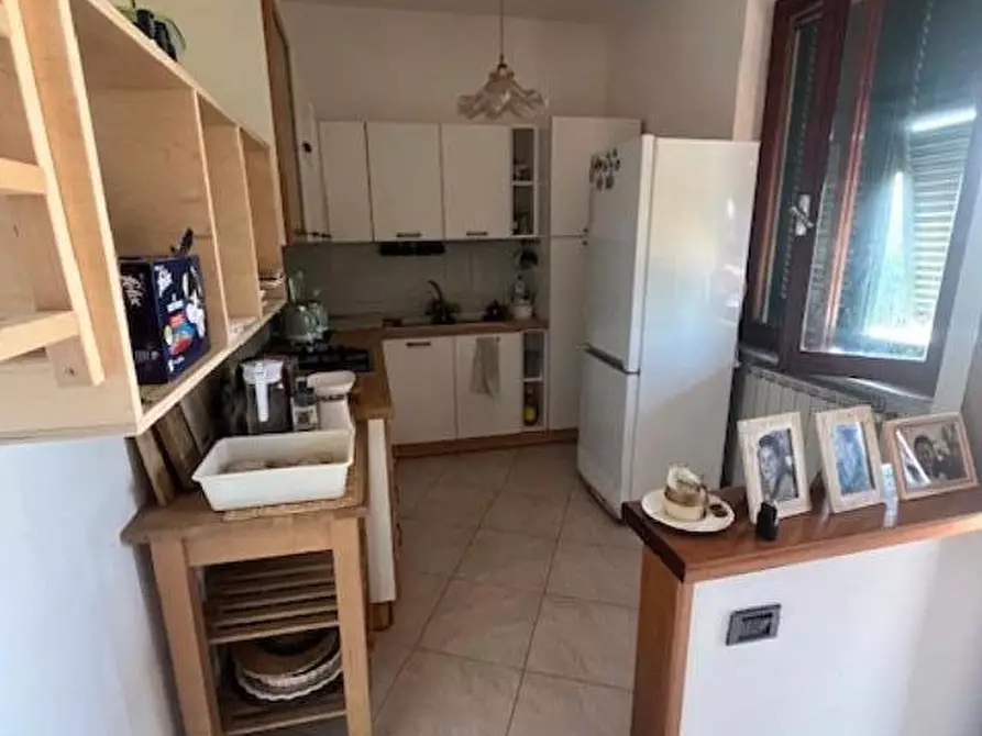 Immagine 2 di Porzione di casa in vendita  a Ortonovo