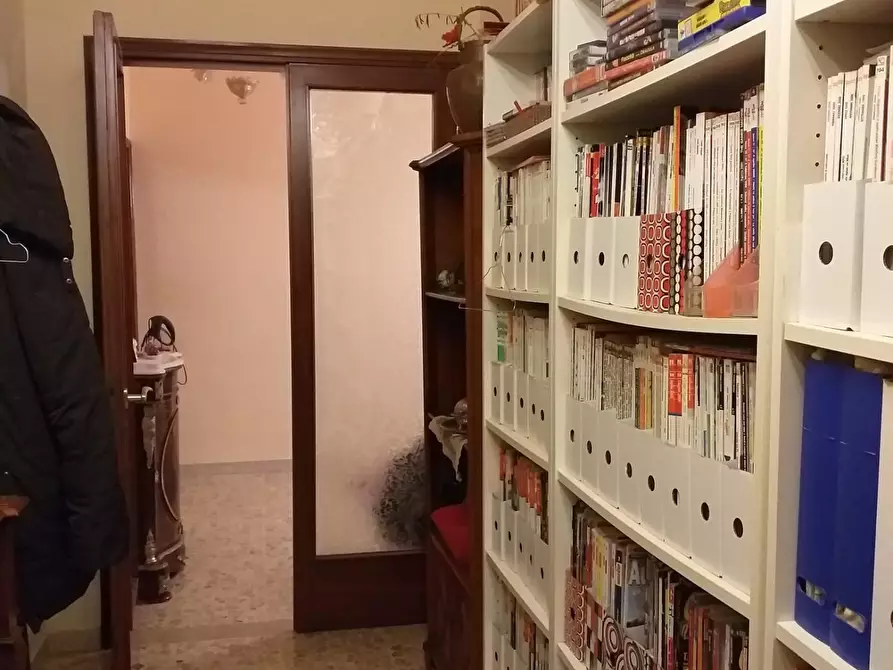 Immagine 9 di Villa in vendita  a Capraia E Limite