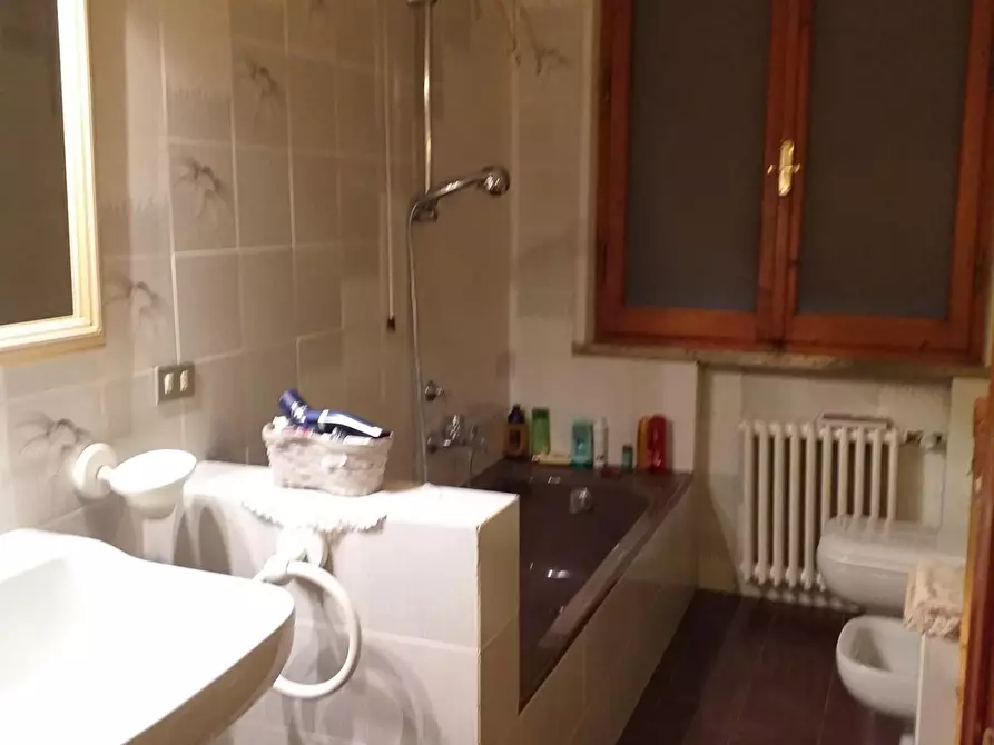 Immagine 12 di Villa in vendita  a Capraia E Limite