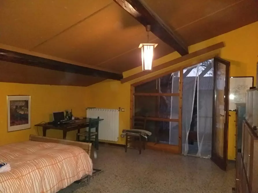 Immagine 6 di Villa in vendita  a Capraia E Limite