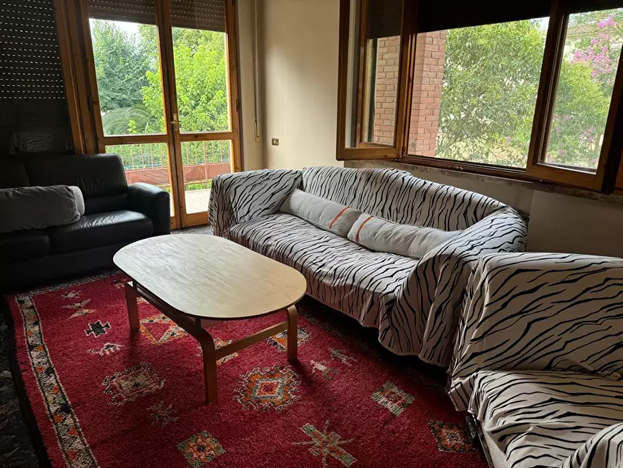 Immagine 2 di Villa in vendita  a Capraia E Limite