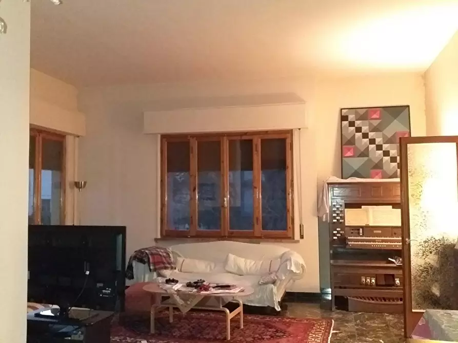 Immagine 5 di Villa in vendita  a Capraia E Limite