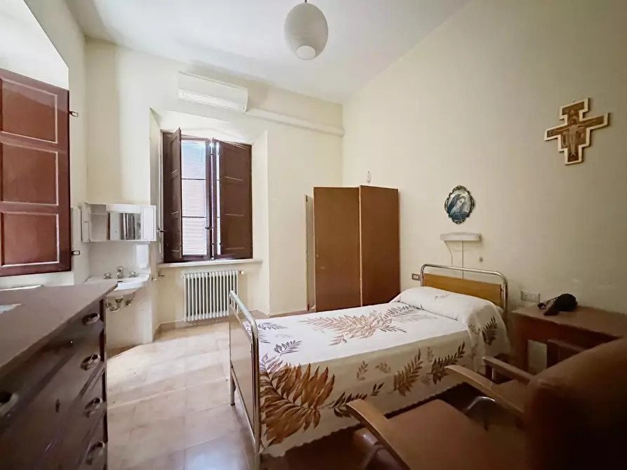 Immagine 14 di Villa in vendita  a Capannori