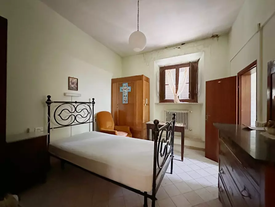 Immagine 17 di Villa in vendita  a Capannori