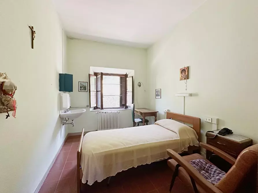 Immagine 19 di Villa in vendita  a Capannori