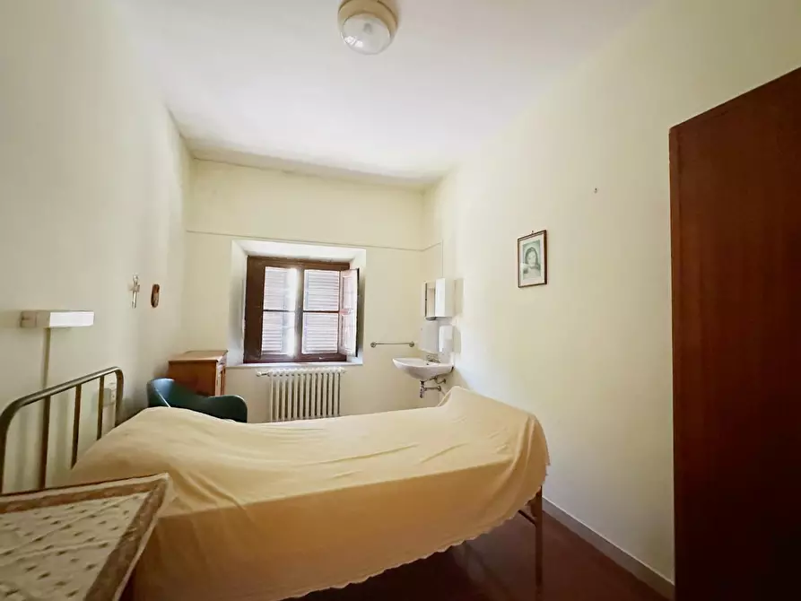 Immagine 21 di Villa in vendita  a Capannori