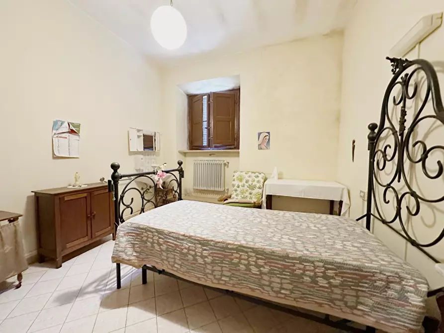 Immagine 18 di Villa in vendita  a Capannori