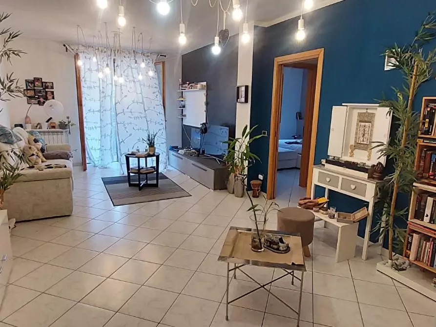 Immagine 2 di Appartamento in vendita  a Carrara