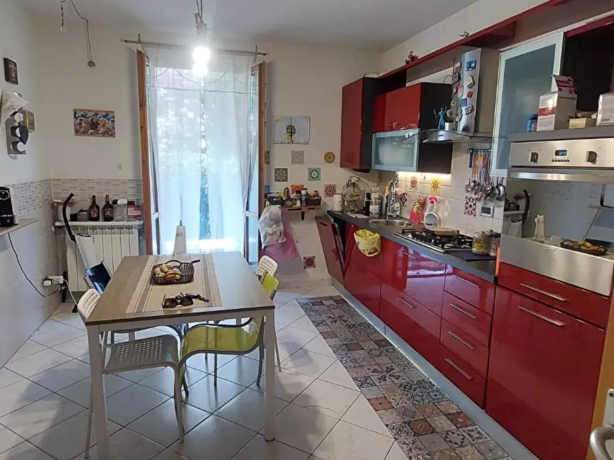 Immagine 11 di Appartamento in vendita  a Carrara