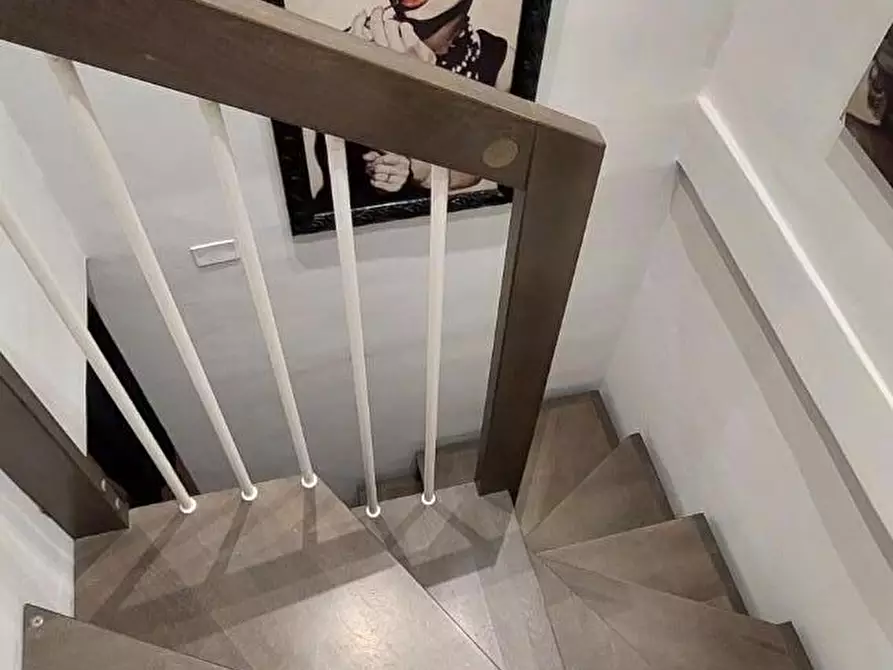 Immagine 17 di Appartamento in vendita  a Carrara