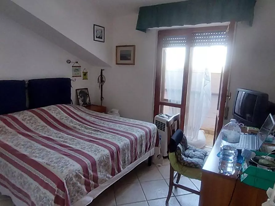 Immagine 5 di Appartamento in vendita  a Ortonovo