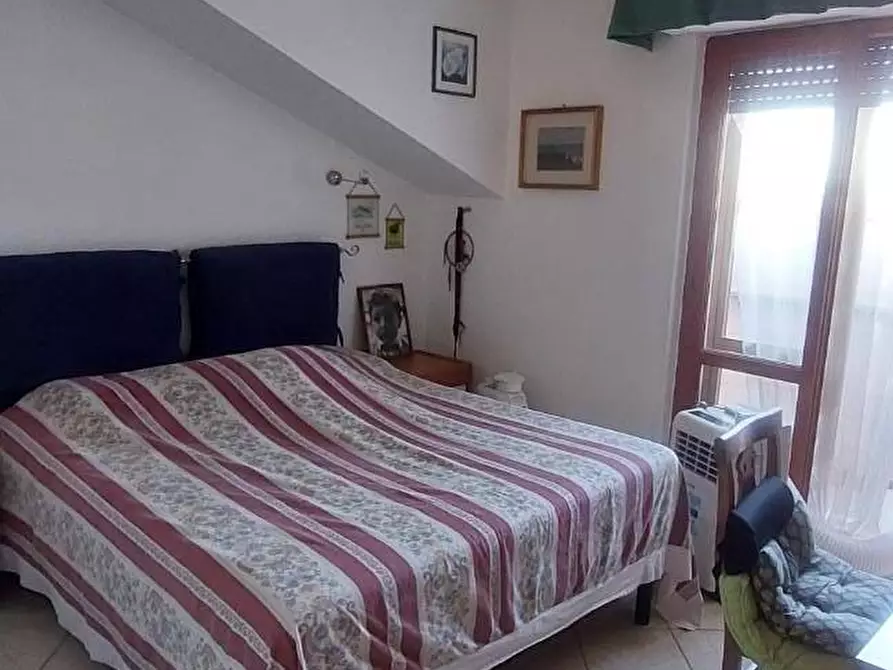 Immagine 4 di Appartamento in vendita  a Ortonovo