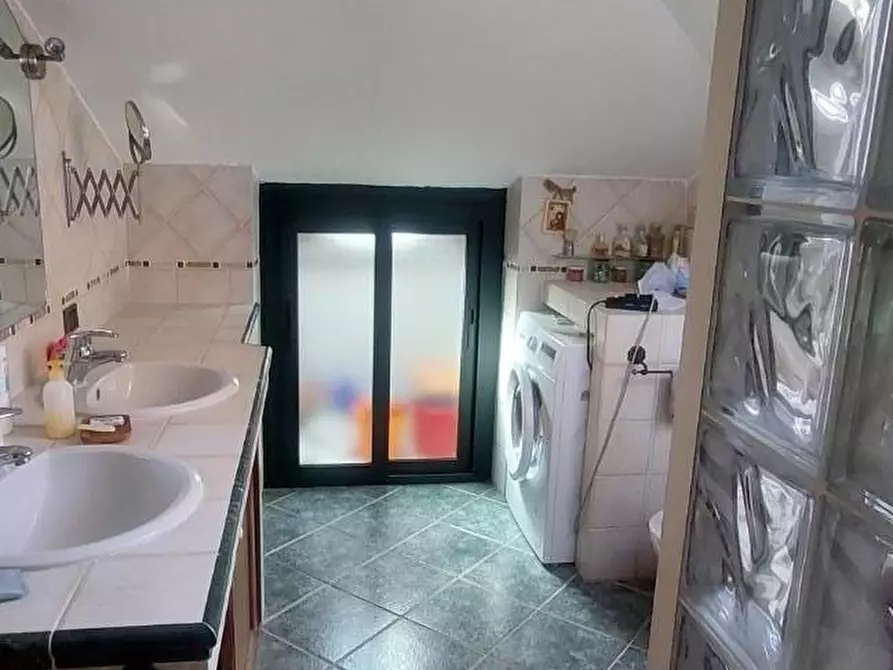 Immagine 9 di Appartamento in vendita  a Ortonovo