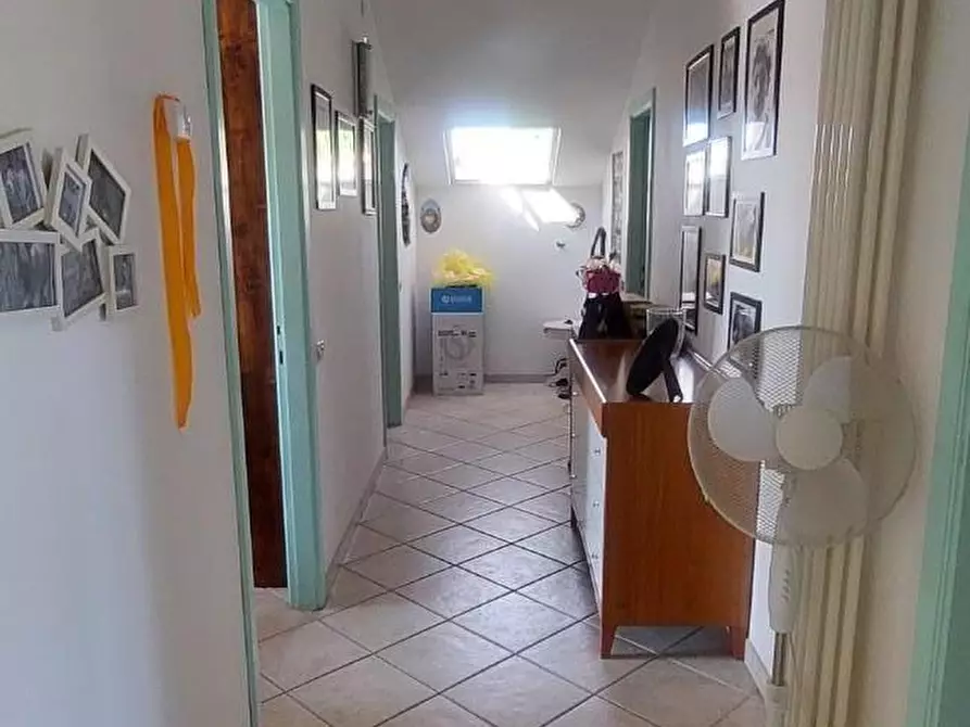 Immagine 3 di Appartamento in vendita  a Ortonovo