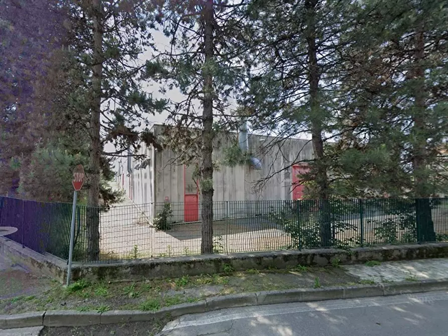 Immagine 2 di Capannone industriale in vendita  a Giussano