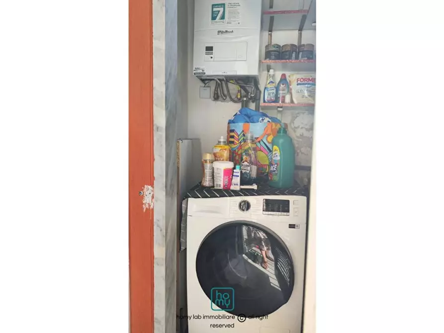 Immagine 16 di Appartamento in vendita  a Carrara