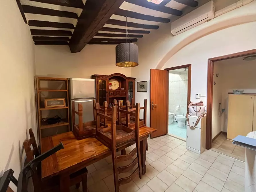 Immagine 1 di Appartamento in vendita  a Livorno