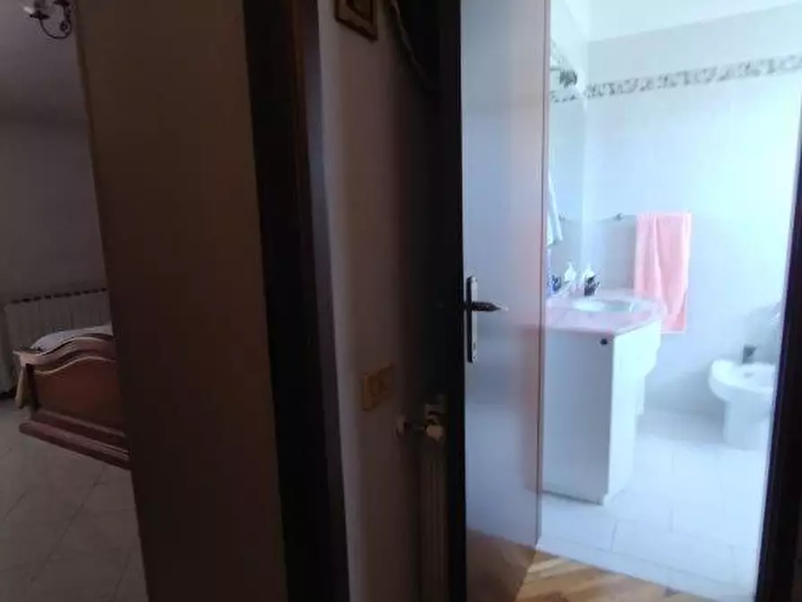 Immagine 11 di Porzione di casa in vendita  a Fosdinovo