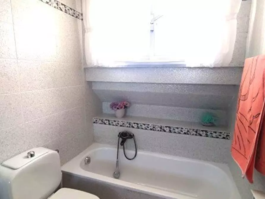 Immagine 18 di Porzione di casa in vendita  a Fosdinovo