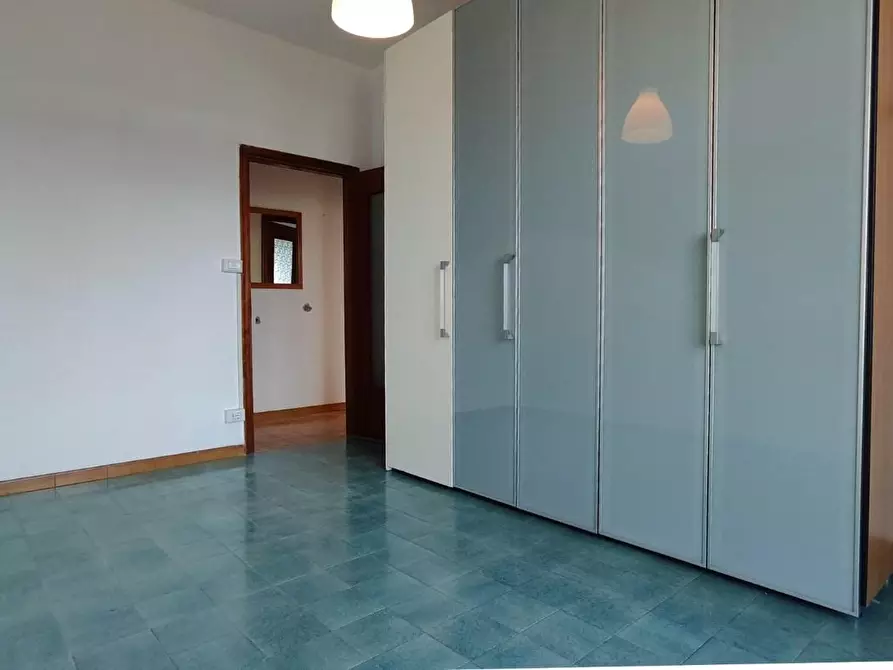 Immagine 3 di Appartamento in vendita  a Carrara