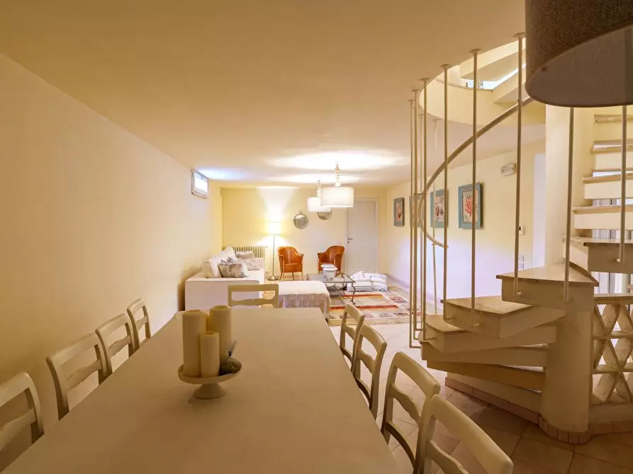 Immagine 42 di Villa in vendita  a Pietrasanta