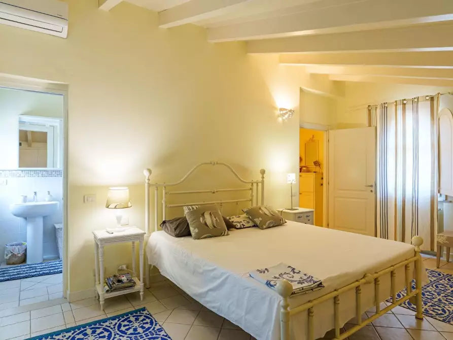 Immagine 37 di Villa in vendita  a Pietrasanta