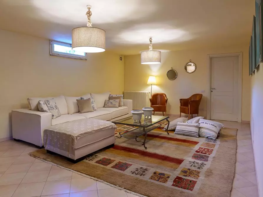 Immagine 45 di Villa in vendita  a Pietrasanta