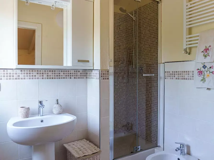 Immagine 38 di Villa in vendita  a Pietrasanta