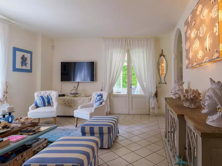 Immagine 23 di Villa in vendita  a Pietrasanta