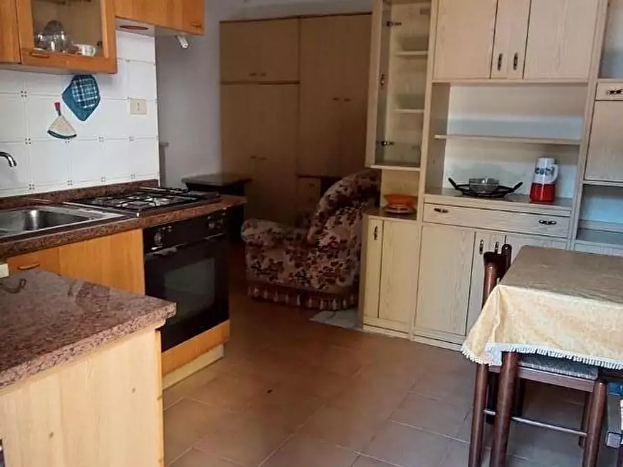 Immagine 2 di Appartamento in vendita  a Carrara