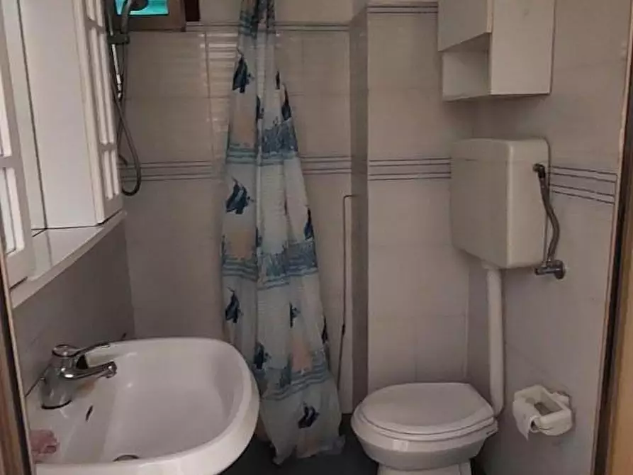 Immagine 5 di Appartamento in vendita  a Carrara