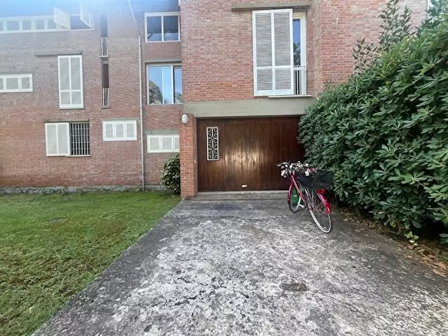 Immagine 24 di Appartamento in vendita  a Camaiore