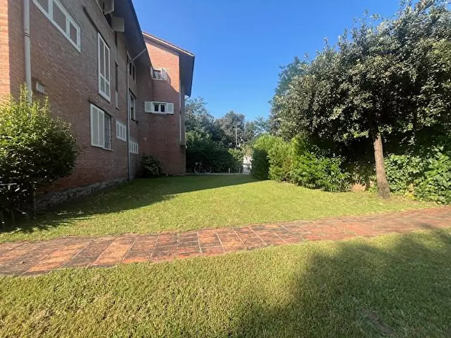 Immagine 22 di Appartamento in vendita  a Camaiore