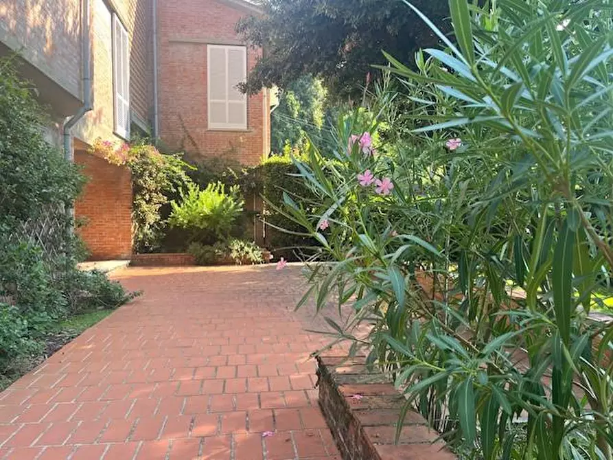 Immagine 32 di Appartamento in vendita  a Camaiore